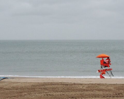 NYC moves to avert lifeguard shortage as Memorial Day weekend approaches